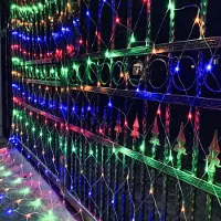 Peviasot 2x2M 200 LED Lichternetz 8 Lichtmodi Lichterkette Innen Weihnachten Party Garten Deko, Bunt