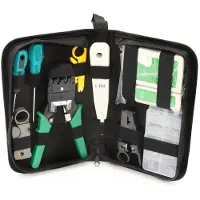 GEKO Professionelles RJ45 Netzwerk-Set mit Crimpzange, Kabeltester und Zubehör in praktischer Tragetasche für Heim- und Büroeinsatz.