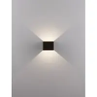 Lyora EPIC LED Wandleuchte Schwarz 6W Warmweiss 9,8x10x8cm 9136180
