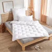 TRAUMSCHLAF Faserdecke Down Touch Active leicht, Füllung: 100% Polyester 200x200 cm