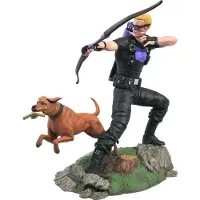 Diamond Select Marvel Comic Gallery PVC Statue Hawkeye with Pizza Dog 23 cm DIAMOCT201998