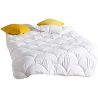 TRAUMSCHLAF Basic Faser Ganzjahresdecke medium, Füllung: 100% Polyester 200x210 cm
