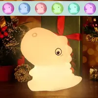Rosikey Nachtlicht Kinder Baby Dinosaurier Akku Nachttischlampe für Mädchen Jungen Schlafzimmer Kinderzimmer Stilllicht 7 Farben Nachtlampe Babygeschenk