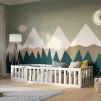Crazy Pine Kinderbett 120x190 cm – Weiß - Montessori Bodenbett mit Rausfallschutz 40cm und Öffnbarer Barriere - Crazy Johnny