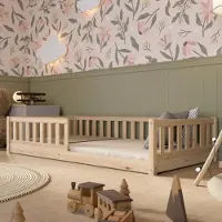 Crazy Pine Kinderbett 190x100 cm – Massives Montessori Bodenbett aus Holz mit Rausfallschutz – Crazy Basic