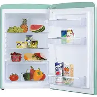Amica VKS 15623 M, Vollraum-Kühlschrank im Retro Design, 85 cm Höhe, fresh mint,