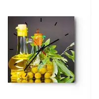 ARTTOR Wanduhr - Quadrat - Glasuhr - Flasche Glas Olive Öl - 30x30cm - Schleichendes Uhrwerk - Lautlos - zum Aufhängen bereit - Dekoration Modern - Wanddekoration aus Glas - C3AC30x30-2168