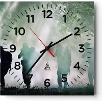 ARTTOR Wanduhr - Quadrat - Glasuhr - Soldat Gewehr - 30x30cm - Schleichendes Uhrwerk - Lautlos - zum Aufhängen bereit - Dekoration Modern - Wanddekoration aus Glas - C4AC30x30-3976
