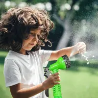 Markenlos Ausziehbarer Gartenschlauch - 15 m - 7 Sprühfunktionen - perfekt für Gärten und Rasenflächen