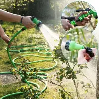 Famanu Gartenschlauch 2,5 - 7,5 m mit 7 Funktionen Sprühkopf und schnellen Adaptern - grün