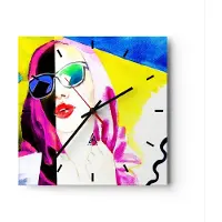 ARTTOR Wanduhr - Quadrat - Glasuhr - Frau Modell - 40x40cm - Schleichendes Uhrwerk - Lautlos - zum Aufhängen bereit - Dekoration Modern - Wanddekoration aus Glas - C3AC40x40-3958