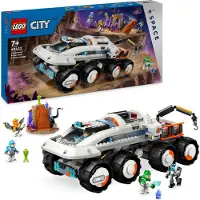 LEGO City Kommando-Rover mit Ladekran, Weltraum-Spielzeug-Auto mit Kran und Minifiguren, darunter Astronaut, Roboter und Alien-Actionfiguren, Geschenk für Kinder ab 7 Jahren, mit Planetenkulisse 60432