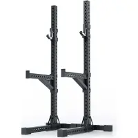 ATLETICA R7 Squat Rack | Freistehend mit nur 195 cm für niedrige Räume geeignet | Spotter Arme, Sandwich J-Hooks und Gummifüße inkl.