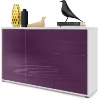 Vladon Sideboard Ben V3, Kommode mit 3 Türen und 2 Schubladen, Weiß matt/Brombeer Hochglanz (117 x 74 x 36 cm)