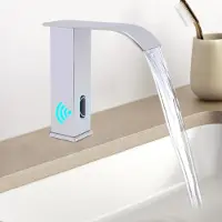 StarTech.com Badezimmerarmatur - Waschbeckenarmatur - Quadratisch - Edelstahl 304 - Keramik-Kartusche - Einhebel - Warm/Kalt - Standmontage - Weiß