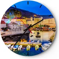 ARTTOR Wanduhr - Rund - Glasuhr - Kroatien Dubrovnik Altstadt Festung - 40x40cm - Schleichendes Uhrwerk - Lautlos - zum Aufhängen bereit - Dekoration Modern - Wanddekoration aus Glas - C3AR40x40-2917