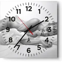 ARTTOR Wanduhr - Quadrat - Glasuhr - Weiblich mode modell posieren - 40x40cm - Schleichendes Uhrwerk - Lautlos - zum Aufhängen bereit - Dekoration Modern - Wanddekoration aus Glas - C4AC40x40-2606