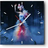 ARTTOR Wanduhr - Quadrat - Glasuhr - Frau Geheimnis Nacht Wald - 40x40cm - Schleichendes Uhrwerk - Lautlos - zum Aufhängen bereit - Dekoration Modern - Wanddekoration aus Glas - C3AC40x40-2583