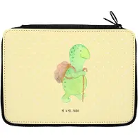 Mr. & Mrs. Panda Federmappe Schildkröte Wanderer - Gelb Pastell - Geschenk, Rucksack, Schlampermäppchen, Schreibmappe, Schildkröten, Etui, Federmäppchen, Zufrieden