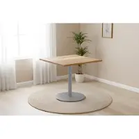 Casa Massiva Bistrotisch Emile | 80 x 80 cm rund | Akazienholz massiv | Farbe: Natur | runde Kante | silbernes Säulengestell aus Metall | Säulentisch/Esstisch für Küche, Café & Essbereich