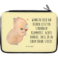 Mr. & Mrs. Panda Etui Capybara Wein - Gelb Pastell - Geschenk, Adrette Tiere, Lustige Sprüche, Schlampermäppchen, Federmäppchen, für Weinkenner, Weinflasche, Kunstwerk