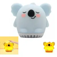 Slyrun Kinder Nachtlicht Koala LED mit White Noise, Berührungssensor, USB Wiederaufladbar, Schlafhilfe Babyzimmer Reise