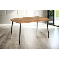Casa Massiva Esstisch 140 x 80 cm Irene, Holztisch aus Akazie, naturfarben + massiv, Gerade Kante, bootsförmiger Esszimmertisch mit konischem 4-Fuß-Gestell aus Metall Schwarz