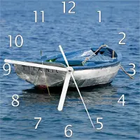 Wallario Design Wanduhr Kleines Ruderboot aus Echtglas, Größe 20 x 20 cm