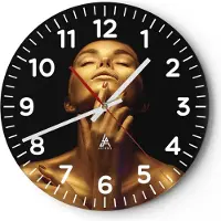ARTTOR Wanduhr - Rund - Glasuhr - Gold Frau Stück - 30x30cm - Schleichendes Uhrwerk - Lautlos - zum Aufhängen bereit - Dekoration Modern - Wanddekoration aus Glas - C4AR30x30-4573