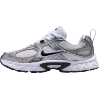 Nike Sneakers HQ6412-100 in White color size 29.5