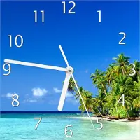 Wallario Design Wanduhr Blauer Himmel weißer Strand Palmen und das tiefblaue Meer aus Echtglas, Größe 20 x 20 cm
