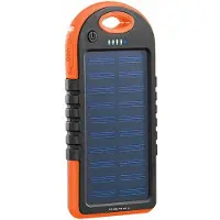 Pearl Solar-Powerbank mit Taschenlampe, 3.000 mAh, 2x USB, 1 A, IPX4