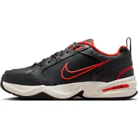 Nike Air Monarch IV Sneaker im klassischen Stil mit Air Sole für Komfort und Gummi-Außensohle