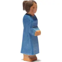 Ostheimer Spielfigur aus Holz, Serie Mutter II, 2020, 14 cm hoch