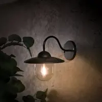 GTV LED Solar Lampe mit Schirm für die Fassade Wand im Außenbereich in schwarz | 180 x 235 x 200mm (B. x L. x H.) | 10 Lumen | Warmweiß (2700 K)