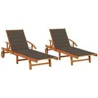 Helloshop26 - Set aus 2 Sonnenliegen Deckstühlen Sonnenbetten Gartenbetten Terrassenmöbeln mit Kissen massives Akazienholz