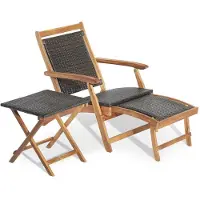 Helloshop26 Gartenliege mit verstellbarem Fußteil und klappbarem Beistelltisch 135 x 61 x