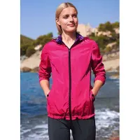 MADELEINE Sportive Jacke mit Kapuze und Print in erdbeerpink / multicolor | Gr.: 44