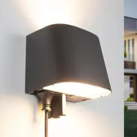 LumenXL Dimmbare Außenwandleuchte Ares mit Steckdosen - mit integrierter LED