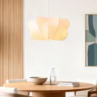 LumenXL Weiße minimalistische Hängelampe Ame mit Seidenkappe