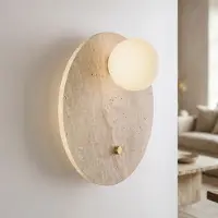 LumenXL 1-flammige Wandleuchte Artoa - Travertin (Naturstein) mit Glaskugel