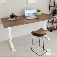 Veska Höhenverstellbarer Schreibtisch (140 x 70 cm) - Sitz- & Stehpult - Bürotisch Elektrisch Höhenverstellbar mit Touchscreen & Stahlfüßen - Weiß/Antik