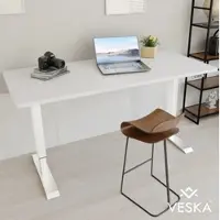 Veska Höhenverstellbarer Schreibtisch (140 x 70 cm) - Sitz- & Stehpult - Bürotisch Elektrisch Höhenverstellbar mit Touchscreen & Stahlfüßen - Weiß/Weiß