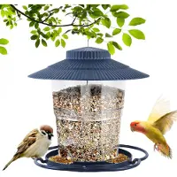 Unyqoos Wetterfestes hängendes Vogelfutterhaus aus Kunststoff mit schrägem Dach – transparente Futterkammer, große Kapazität 2,5 lbs für Balkon & Garten, leicht zu reinigen