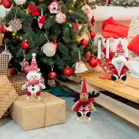 Unyqoos Handgefertigtes Set mit 3 Weihnachtsfiguren – Wichtel, Schneemann & Rentier, dekorativ für Wohnzimmer, Tisch & Weihnachtsbaum