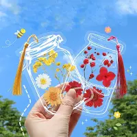 Unyqoos 60 transparente Lesezeichen mit getrockneten Blumen – 15 Motive (je 4x), Kunststofffolie & Harz, mit Stickern für Basteln und Bücher