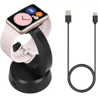 Kwmobile USB Ladegerät kompatibel mit Huawei Watch Fit / Band 9 / Band 8 / Band 7 / Band 6 / Watch Fit 3 - USB Kabel Charger Stand - Smart Watch