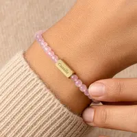 Yoursurprise Rosenquarz-Armband mit Gravur - M - 4 mm - Gold