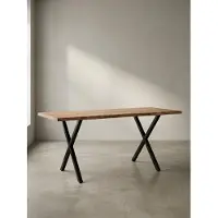 KADIMA DESIGN Computertisch Massivholz | Bürotisch mit Baumkante | Schreibtisch Standard Format | X-Bein Arbeitstisch | Goldbraun-Schwarz 140x80 cm | KRETA von
