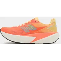 New Balance Damen Laufschuhe FuelCell Rebel v5